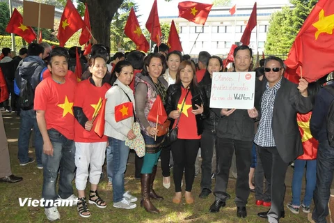 Cộng đồng Việt Nam tại Bỉ hướng về biển đảo quê hương 