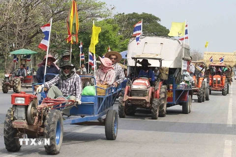 Thái Lan tìm cách trả nợ cho nông dân ở chương trình trợ giá gạo 