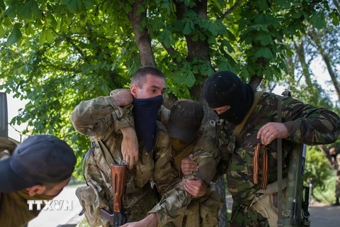 [Video] Giao tranh tiếp diễn căng thẳng tại miền Đông Ukraine