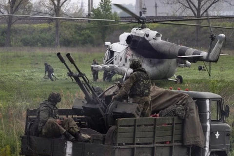 [Video] Quân đội Ukraine triển khai chiến dịch trấn áp ở miền Đông