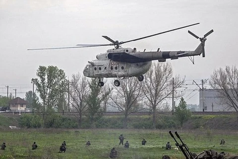 Ukraine tăng ngân sách quốc phòng đối phó tình hình ở miền Đông