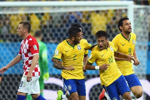 Brazil ngược dòng thành công nhờ quả phạt đền gây tranh cãi