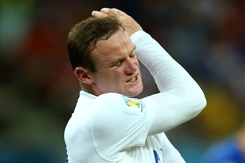 [Video] Pha đá phạt góc ngớ ngẩn của Wayne Rooney
