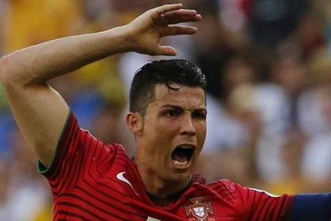 Ảnh động Ronaldo già khọm khi Bồ Đào Nha nhận 3 bàn thua