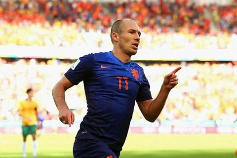Ảnh động pha bứt tốc rồi ghi bàn từ giữa sân của Arjen Robben