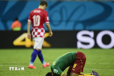 Croatia rực lửa, Cameroon chính thức là đội "lót đường"