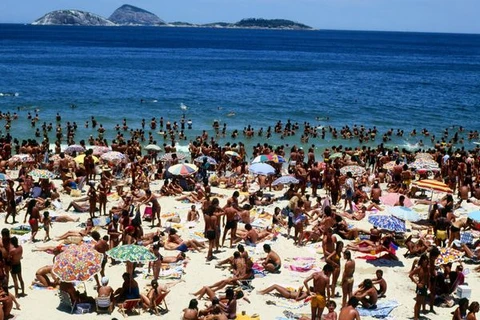 Copacabana: Nơi nhún nhảy theo nhạc và ngắm nhìn các cô gái