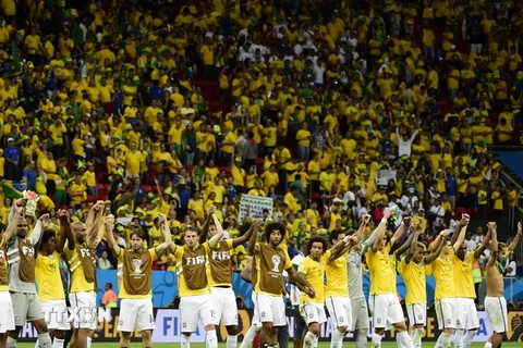 Neymar và Chicharito giúp bóng đá châu Mỹ tiếp tục thăng hoa