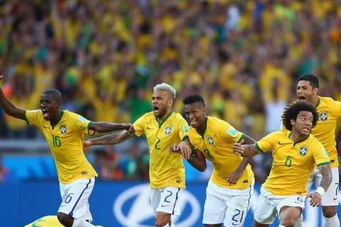 Brazil-Chile 1-1 (3-2): Selecao may mắn vào tứ kết nhờ "đấu súng"