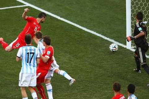 Pha dứt điểm khiến tuyển Argentina suýt vỡ mộng vào tứ kết