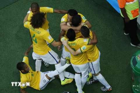 Brazil - Colombia 2-1: Thắng kịch tính, Brazil gặp Đức ở bán kết