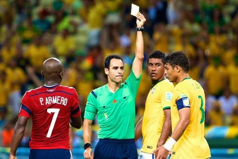 Chiếc thẻ vàng ngớ ngẩn khiến Thiago Silva phải trả giá đắt