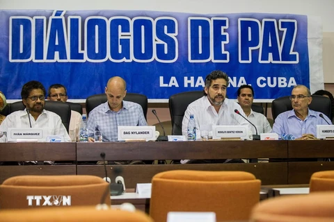 Chính phủ Colombia và FARC nối lại đối thoại sau 1 tháng tạm hoãn