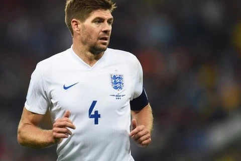 Steven Gerrard gây bất ngờ khi nói lời chia tay đội tuyển Anh