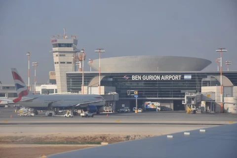 Giới chức Israel tìm cách khôi phục các chuyến bay quốc tế