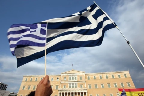 Quốc hội Hy Lạp thông qua dự luật gây tranh cãi để nhận cứu trợ