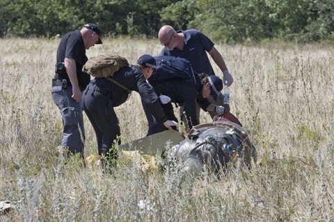 100 điều tra viên quốc tế tiếp cận hiện trường vụ máy bay MH17