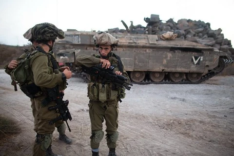 Quân đội Israel nổ súng vào một số người bị nghi vượt biên giới