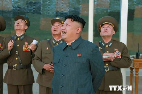 Ông Kim Jong-un đi thị sát và chỉ đạo đơn vị huấn luyện phi công