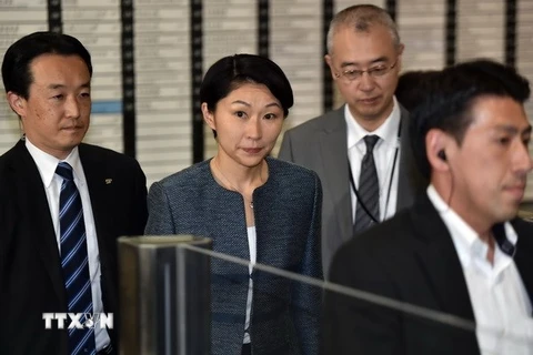 Thủ tướng Nhật Bản Shinzo Abe đón nhận những cú sốc từ chức
