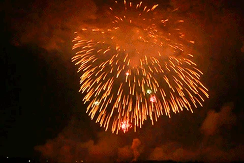 [Video] Cảnh tượng quả pháo hoa nặng nhất thế giới phát nổ