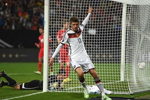 Vòng loại EURO 2016: Đức thắng đậm, Ronaldo cứu Bồ Đào Nha