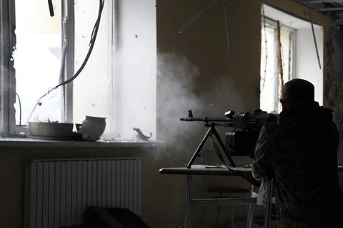 Ukraine: Các tiếng nổ lớn và pháo kích vang lên ở Donetsk