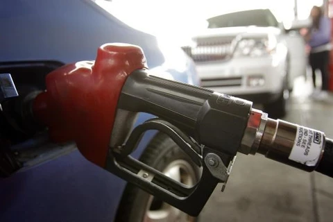 Giá dầu tiếp tục trượt giá trước thềm cuộc họp của OPEC