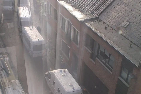 Bỉ: Bốn phần tử có vũ trang xông vào một căn hộ ở miền Tây