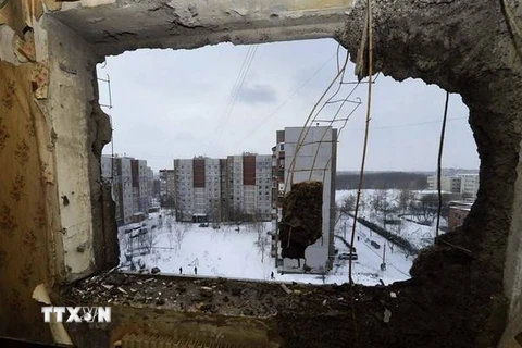 Ukraine: Ít nhất 10 người thiệt mạng khi rocket rơi xuống Mariupol