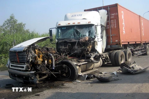 Thanh Hóa: Tai nạn giao thông nghiêm trọng làm 8 người chết
