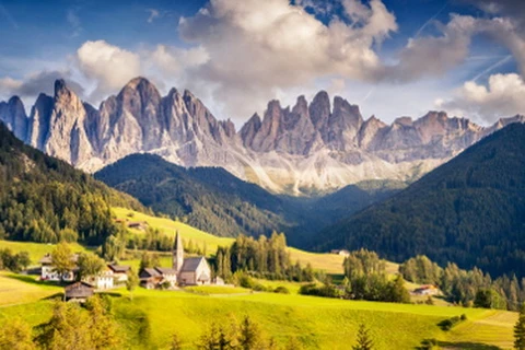 Khám phá vẻ đẹp của thành phố được coi là đáng sống nhất Italy