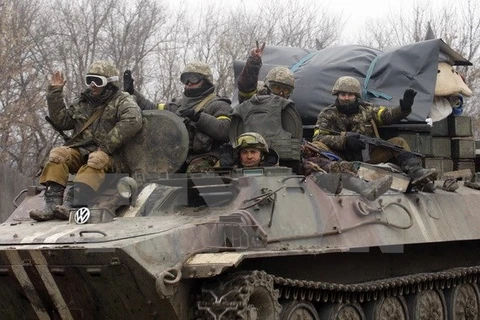 Anh sẽ cung cấp thiết bị quân sự phi sát thương cho Ukraine 