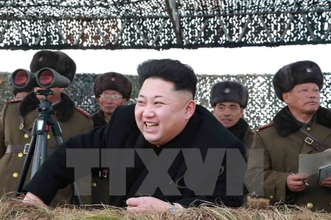 Kim Jong-Un kiểm tra đơn vị quân sự ngoài khơi bờ biển phía Đông