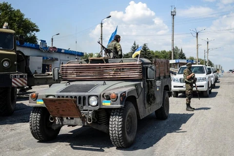 Mỹ sẽ gửi xe bọc thép Humvee và máy bay không người lái cho Ukraine 