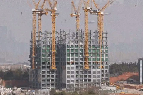 [Video] Công ty Trung Quốc xây tòa nhà 57 tầng chỉ trong 19 ngày
