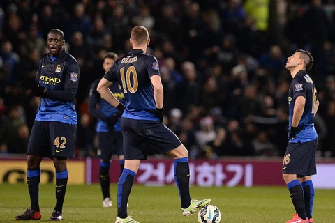 Manchester City thua mất mặt Burnley: Sang Nou Camp để làm gì?
