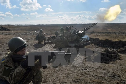 HRW: Quân chính phủ Ukraine, phe ly khai đều sử dụng bom chùm 