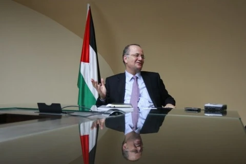 Phó Thủ tướng kiêm Bộ trưởng Kinh tế Palestine bất ngờ từ chức 