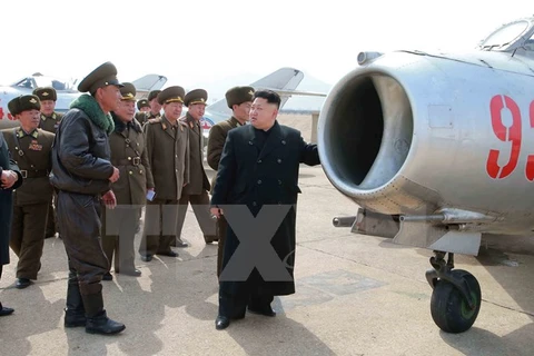 Ông Kim Jong-un thử nghiệm một chiếc máy bay của Triều Tiên