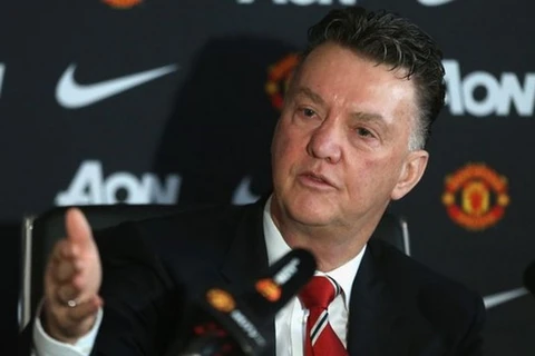 Louis van Gaal "gây sốc" khi tuyên bố M.U vẫn có cửa vô địch