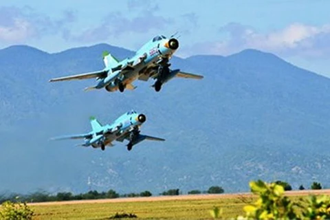 Tiếp cận vị trí nghi hai chiếc máy bay SU-22 rơi để tìm kiếm