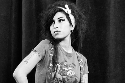 Bộ phim tài liệu về Amy Winehouse bị cả gia đình cô chỉ trích 