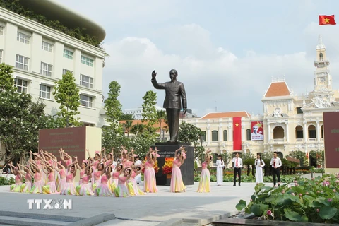[Video] Khánh thành Tượng đài Chủ tịch Hồ Chí Minh tại TP.HCM