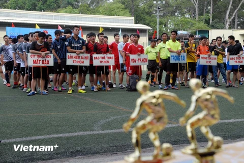 Sôi động Giải bóng đá TTXVN mở rộng lần thứ 2 năm 2015