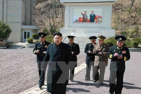 Nhà lãnh đạo Triều Tiên Kim Jong-un trong một chuyến đi thị sát. (Nguồn: AFP/TTXVN)