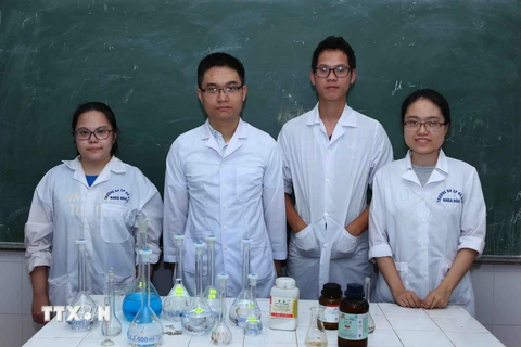 Bốn học sinh Việt Nam thi Olympic Hóa học quốc tế đều đoạt giải