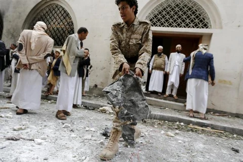 Hiện trường một vụ đánh bom tại thủ đô Sanaa . (Nguồn: Reuters)