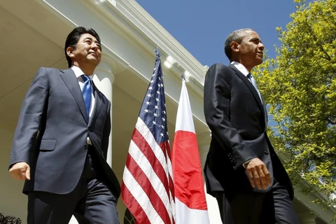 Thủ tướng Nhật Bản Shinzo Abe (trái) được cho là một trong những mục tiêu theo dõi của NSA. (Nguồn: Reuters)