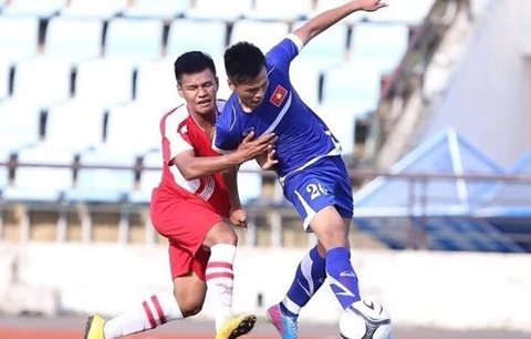 Thanh Hậu ghi bàn giúp U19 Việt Nam hạ gục U19 Lào